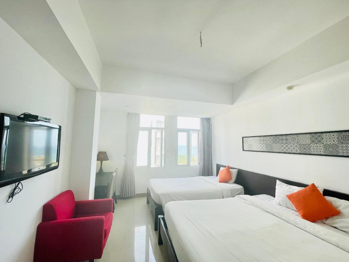 Queen Palace Sea View Hotel Da Nang Exterior photo