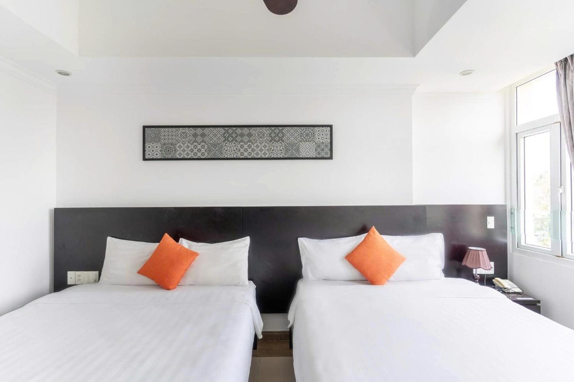 Queen Palace Sea View Hotel Da Nang Exterior photo